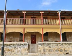 Central 3 Bedroom Heritage House in Fremantle Dış Mekan