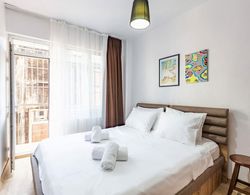 Central and Vibrant Flat in Besiktas Oda