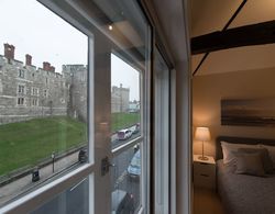Central Apartment Facing Windsor Castle Oda Manzaraları