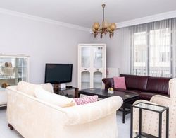 Central Flat Near Trendy Attractions in Kadikoy Oda