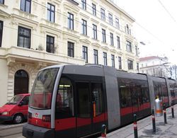 Central Vienna-Living Premium Suite Dış Mekan