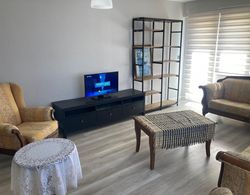 Centrally Located Flat With Balcony in Canakkale Oda