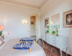 Villa Cesare a Convenient 4 Bedroom Villa With Pool Close to Lucca Town Oda