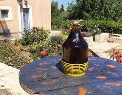 Chaihoutes stone House into Olive farm in Zia Dış Mekan