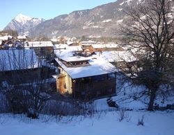 Chambres d'Hôtes Chalet De La Source Dış Mekan