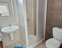 Charming 1-bed Apartment in Protaras, Cyprus Banyo Tipleri