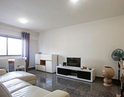 Charming 2 Bedroom Apartment in Lisbon Oda Düzeni