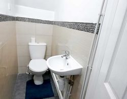 Charming 4-bed House in Manchester Banyo Tipleri