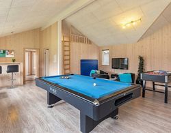 Charming Holiday Home in Ålbæk With Indoor Swimming Pool Genel