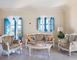 Charming Holiday Home in Caltagirone With Garden Oda Düzeni