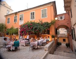 Charming Venetian Town House in the Old Town of Corfu Dış Mekan