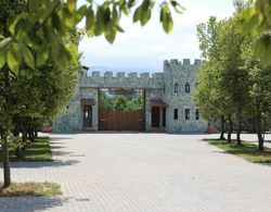 Chateau Kvirike Dış Mekan