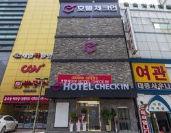 Cheonan Hotel Check-in Dış Mekan