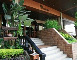 Chiang Mai Orchid Hotel Dış Mekan