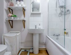 Chic and Cosy 1 Bed Flat in Nw-london Banyo Tipleri