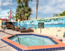 Clarion Inn & Suites Kissimmee Lake Buena Vista S Havuz