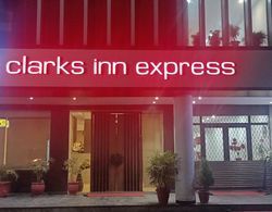 Clarks Inn Express Dış Mekan