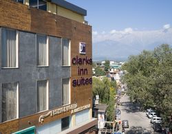 Hotel Clarks Inn Suites Kangra Dış Mekan