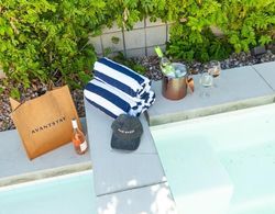 Classic Modern La Quinta Home Mins to Coachella w Pool By Avantstay Oda