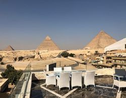 Cleopatra Pyramids View Inn Yerinde Yemek