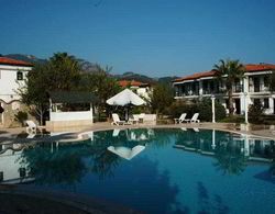 Club Mel Holiday Resort Havuz
