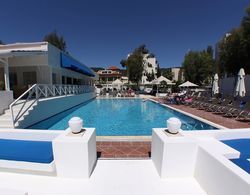 Club Munamar Beach Resort Havuz