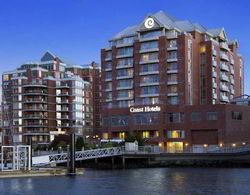 Coast Victoria Hotel & Marina by APA Genel