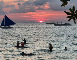 CocoLoco Boracay Beach Resort Genel