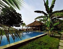Cocotinos Manado a Boutique Dive Resort & Spa Havuz