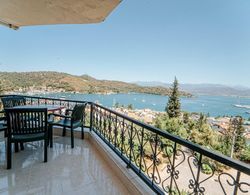 Colorful Seaside Home With Sea View in Fethiye Oda