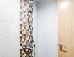 Comfort And Simply 1Br At The Alton Apartment Banyo Tipleri