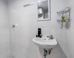 Comfort And Well Design Studio At Paltrow City Apartment Banyo Tipleri