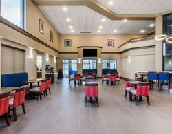 Comfort Inn & Suites Wichita Lobi