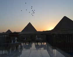 Comfort Pyramids inn Öne Çıkan Resim