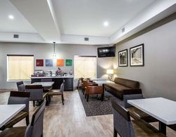 Comfort Suites Northwest-CY Yeme / İçme