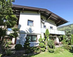 Comfortable Apartment in Aschau im Zillertal Near Ski Area Dış Mekan