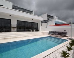 Comfortable Villa in Coto With Swimming Pool Dış Mekan