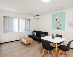 Comfortable Living Space Close to Foreshore & Cbd Oda Düzeni