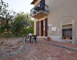 Comfortable Mansion in Siena With Swimming Pool Oda Düzeni