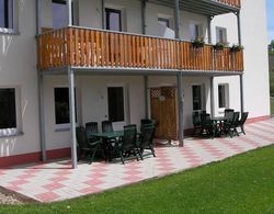 Comfy Holiday Home in Burg Reuland With Sauna, Terrace, BBQ Oda Düzeni