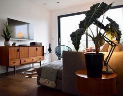Contemporary 1 Bedroom Flat With Stunning London View Oda Düzeni