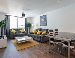 Contemporary 2 Bedroom Apartment - Birmingham City Centre - Digbeth Bullring Coach Station Oda
