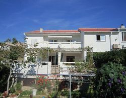 Contemporary Apartment in Dalmatia With Terrace Dış Mekan