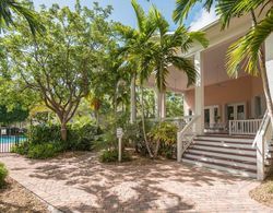 Coral Villa by Avantstay Close 2 DT Key West Shared Pool Month Long Stays Only İç Mekan