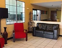 Coratel Inn & Suites by Jasper Park City - Wichita North İç Mekan
