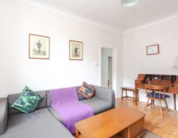 Cosy 2 Bedroom Apartment in Central London With Garden Oda Düzeni