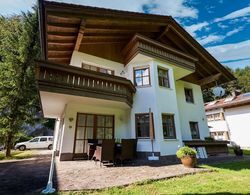 Cosy Apartment in Schönau am Königsee With Balcony Dış Mekan