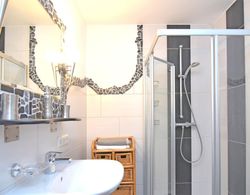 Cosy Apartment With Private Garden in Brachthausen in the Sauerland Banyo Tipleri