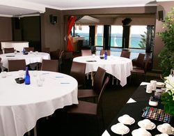 Cottesloe Beach Hotel Genel