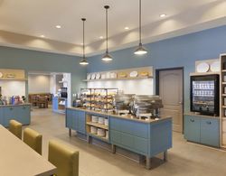 Country Inn & Suites by Radisson, Bloomington at M Genel